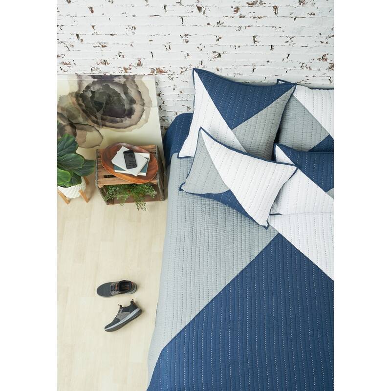 Asymmetrical Queen Quilt
