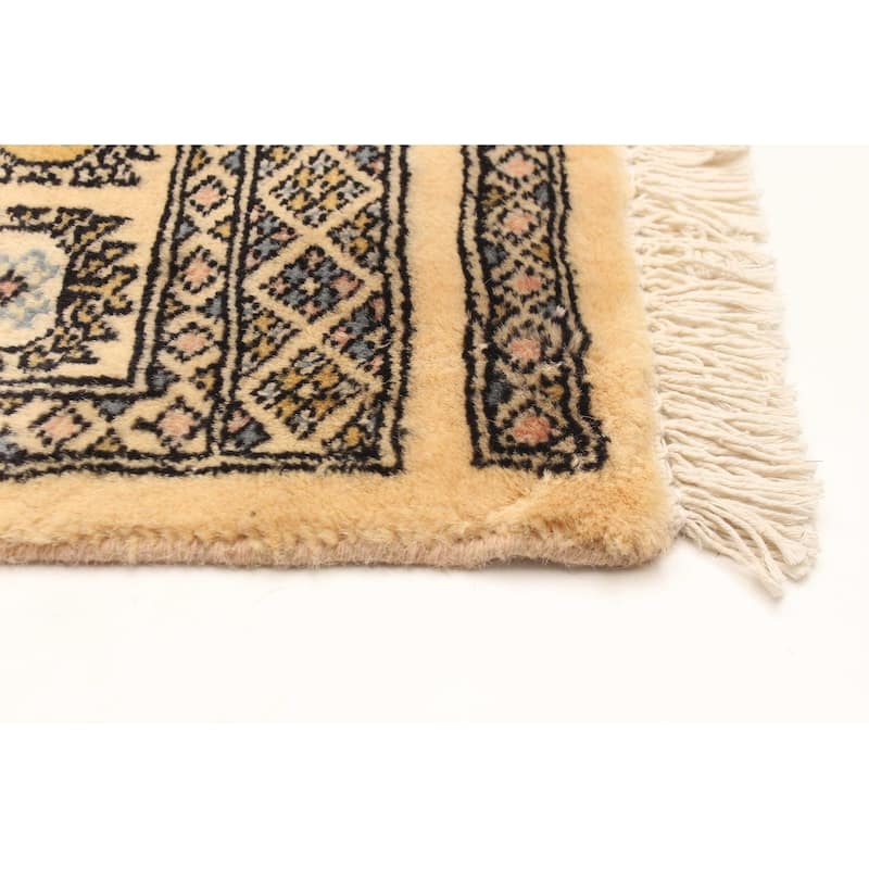 ECARPETGALLERY Hand-knotted Peshawar Bokhara Beige Wool Rug - 3'2 x 5'2