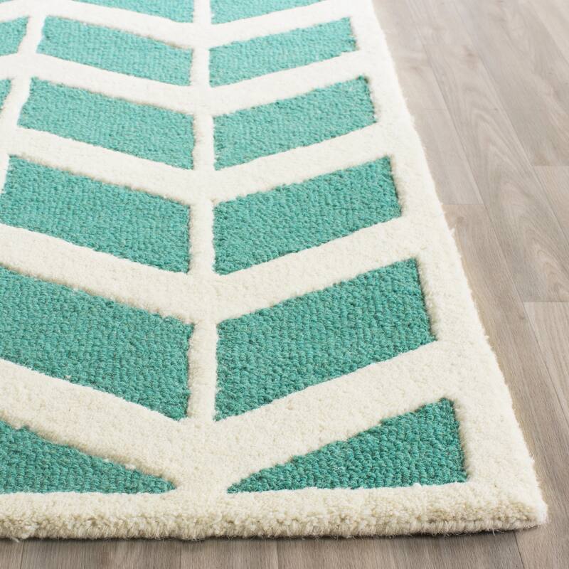SAFAVIEH Handmade Cambridge Saskia Modern Moroccan Wool Rug