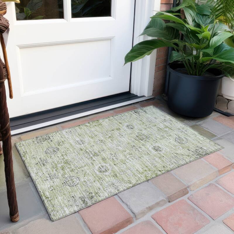 Machine Washable Indoor/ Outdoor Vintage Traditional Chantille Rug