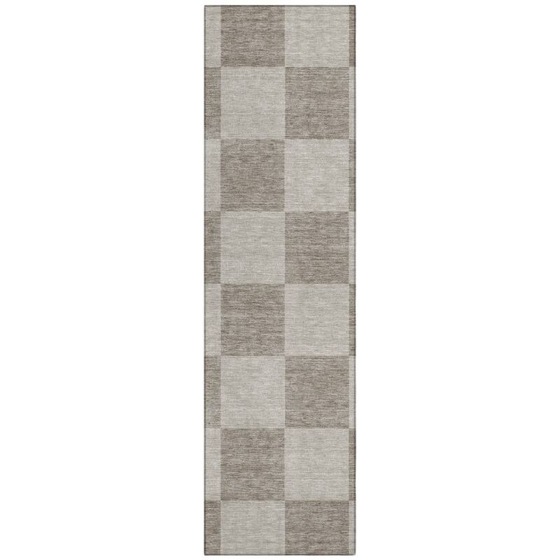 Machine Washable Indoor/ Outdoor Modern Checker Chantille Rug