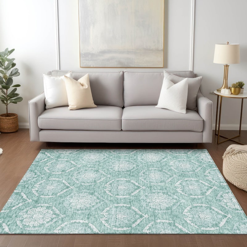 Machine Washable Indoor/ Outdoor Chantille Traditional Damask Rug