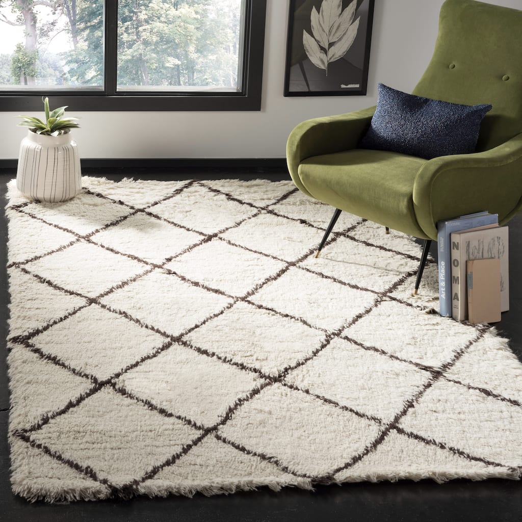 SAFAVIEH Handmade Flokati Kuriko Shag Solid Wool Rug