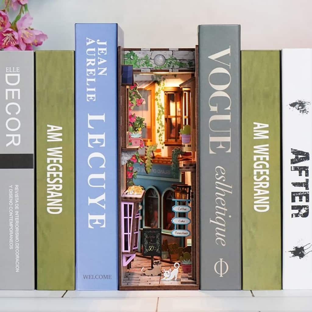 DIY 3D Book Nook Kit - Island of Love Cafe 83pcs