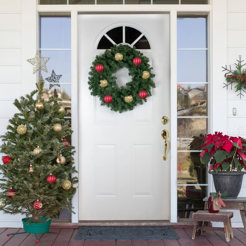 Colorado Spruce Artificial Christmas Wreath 24-Inch Unlit - 24"