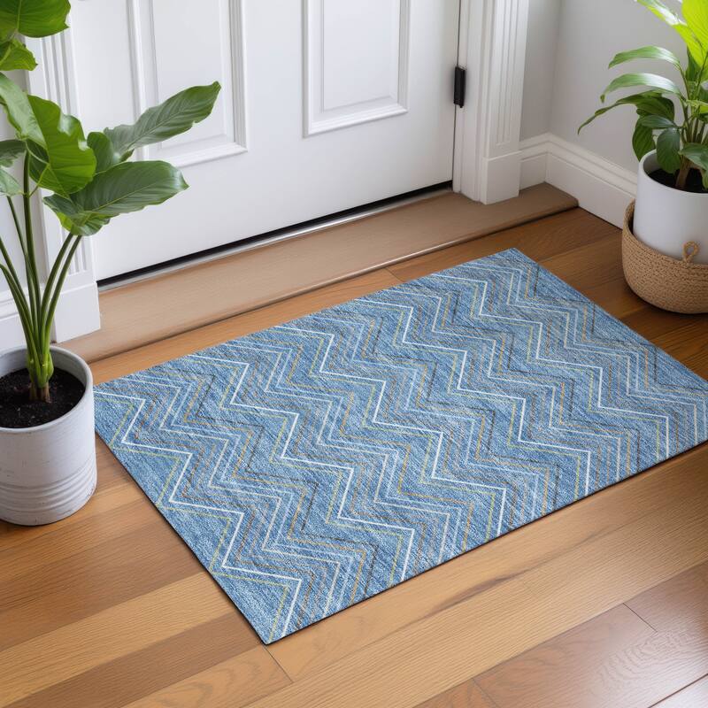 Machine Washable Indoor/ Outdoor Modern Chevron Chantille Rug