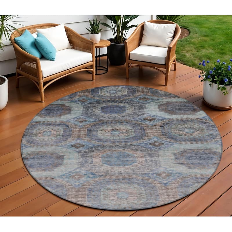 HomeRoots Medallion Transitional Rectangle Outdoor Rug - 8' Round