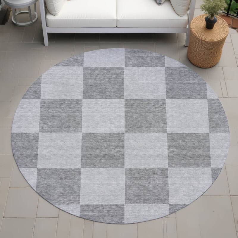 Machine Washable Indoor/ Outdoor Modern Checker Chantille Rug - Gray - 8' x 8'