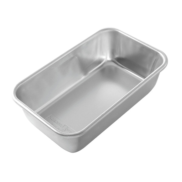 https://ak1.ostkcdn.com/images/products/is/images/direct/b449f8884081cc3bd209fe1b6b94f467ecacea12/Nordic-Ware-Natural-Aluminum-Commercial-Loaf-Pan%2C-1.5-Pound.jpg