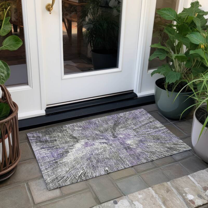Machine Washable Indoor/ Outdoor Abstract Burst Chantille Rug - Lavender - 1'8" x 2'6"