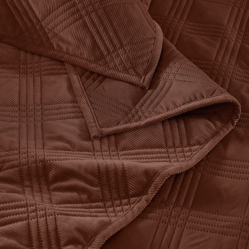 Brooklyn Loom Corduroy Pinsonic 3 Piece Quilt Set