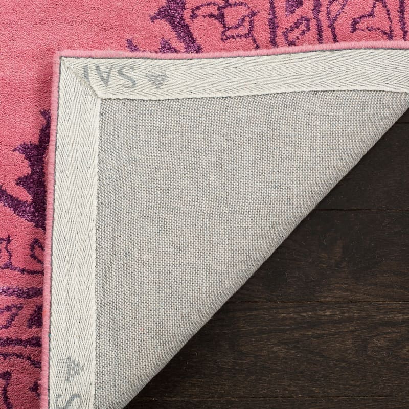SAFAVIEH Handmade Glamour Gudmundina Modern Viscose Rug
