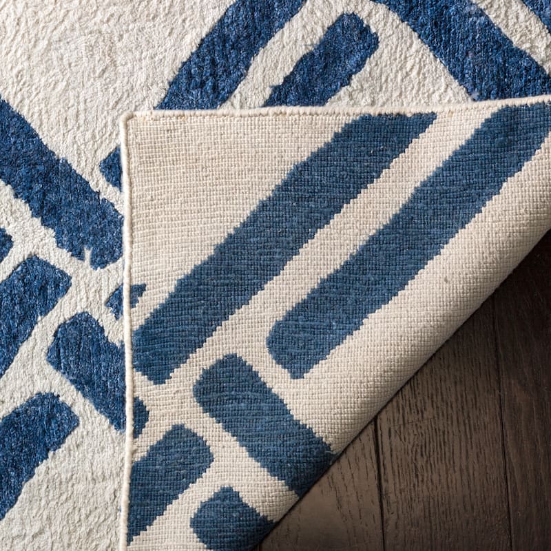 SAFAVIEH Couture Handmade Moroccan Soila Modern Viscose Rug