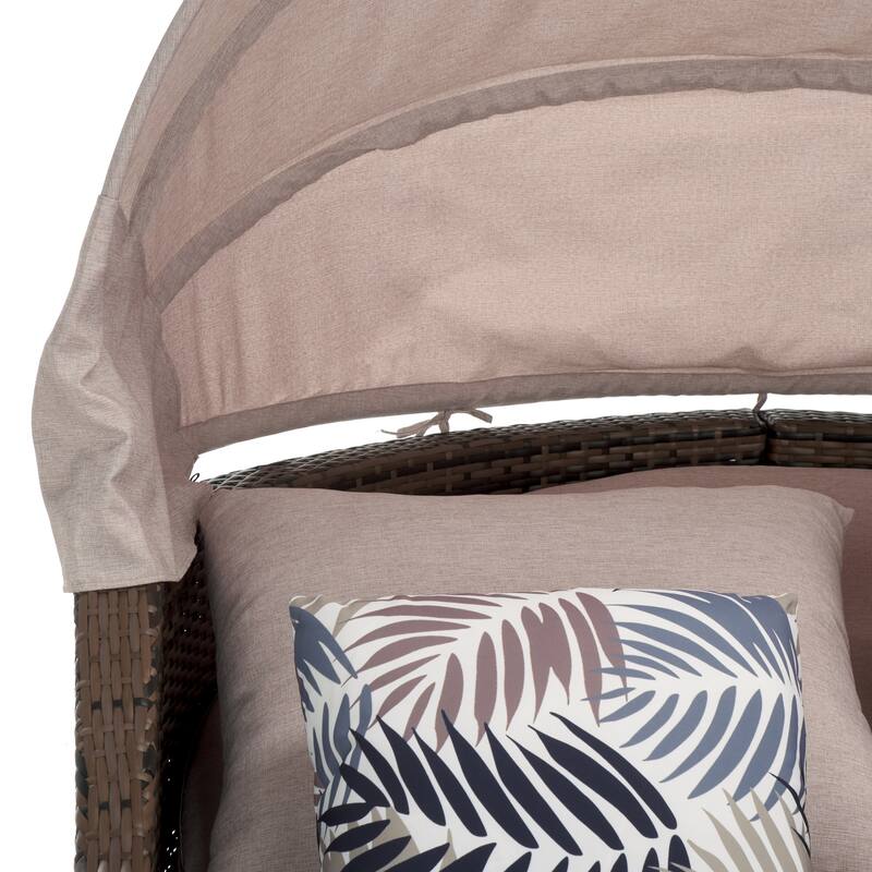 SAFAVIEH Outdoor Living Baloo Daybed - 80"W x 52"D x 50"H