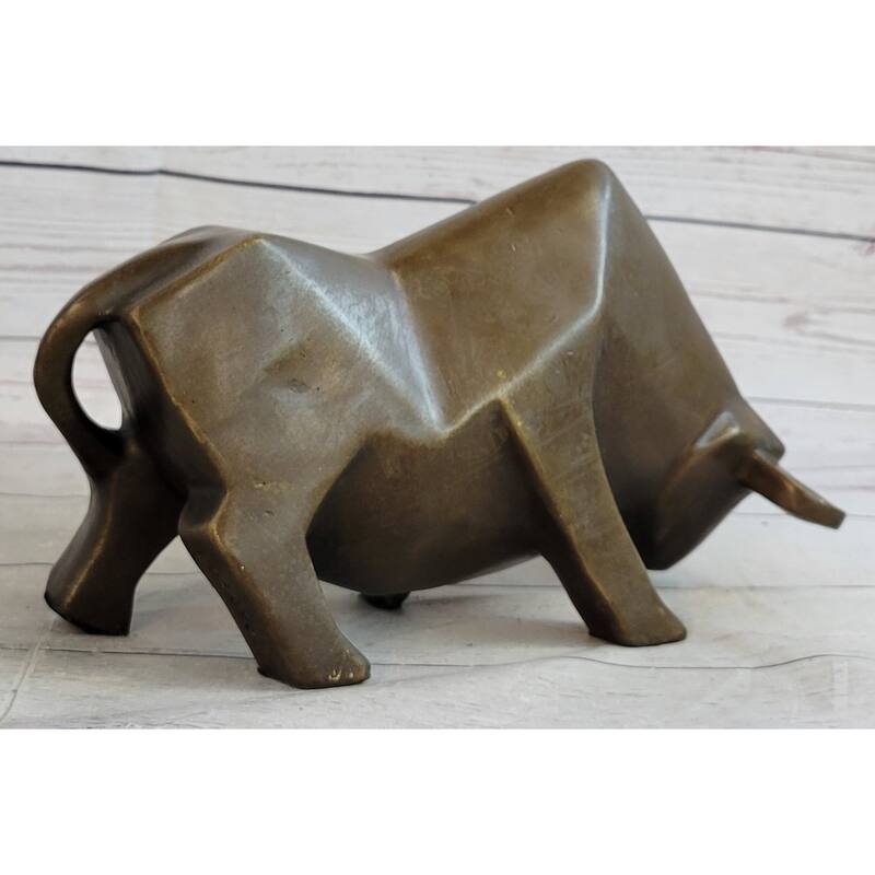 Hot Cast Bronze Sharp Edged Imitative Bull Modern Art Figurine Figure Sculpture Signed Art