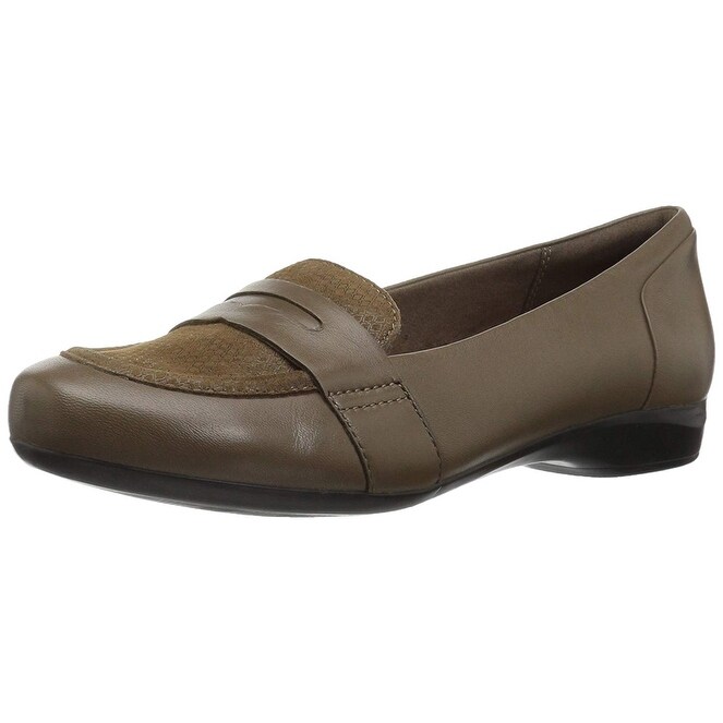 clarks kinzie willow flat