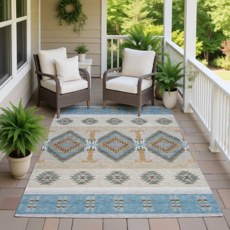 Machine Washable Indoor/ Outdoor Global Chennai Chantille Rug