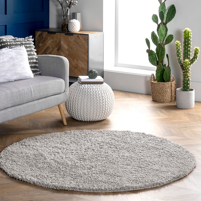 Nuloom Scarlett Modern Plush Shag Area Rug - 5' Round - Silver - Round