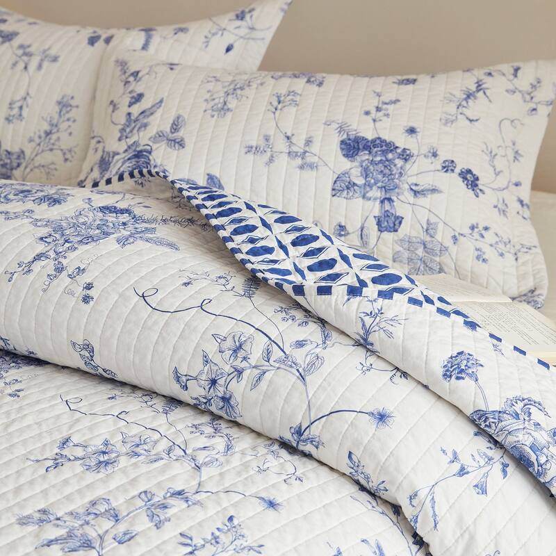 Cotton Blue White Floral Quilt Bedspread Set
