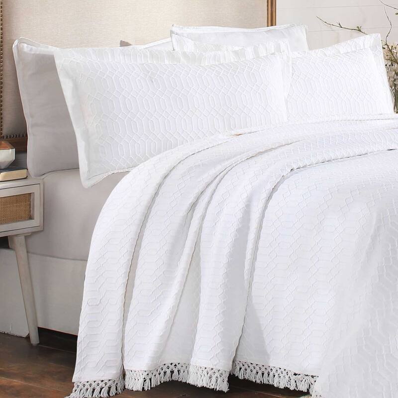 Superior Remi Jacquard Geometric Fringe Cotton Blend Bedspread Set