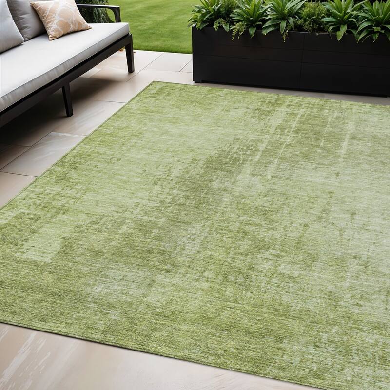HomeRoots Abstract Transitional Rectangle Outdoor Rug - 5' X 8'