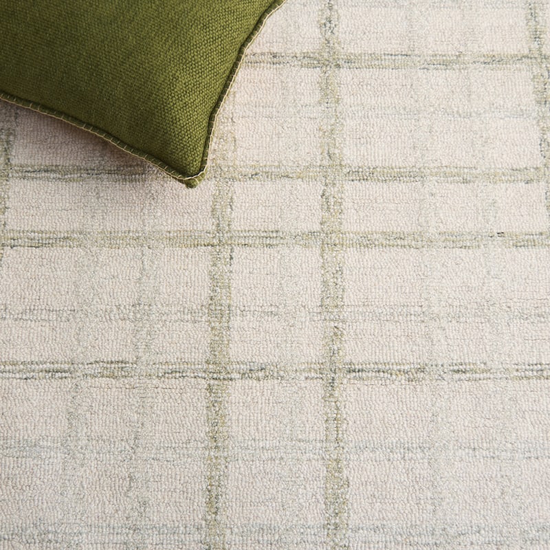 SAFAVIEH Handmade Ebony Sufiya Plaid Wool Rug