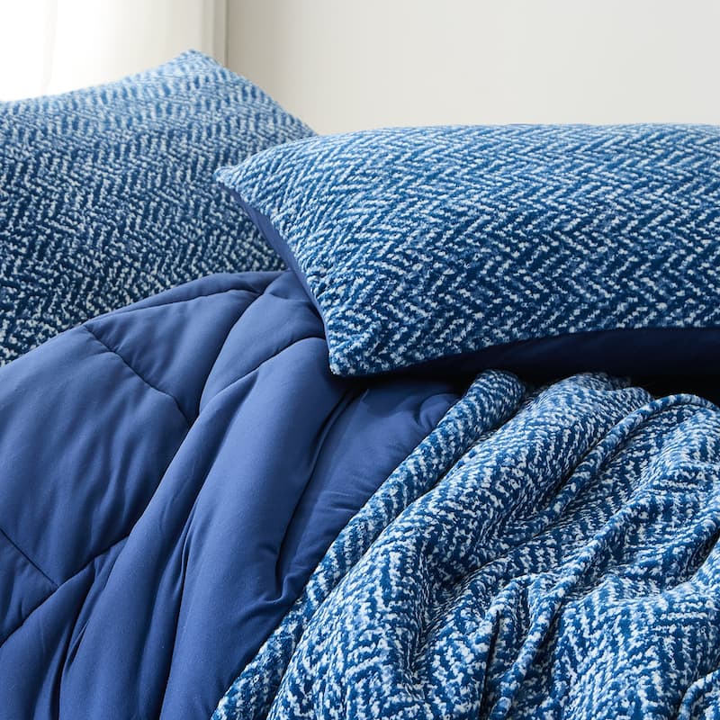 Peak of Cozy - Coma Inducer® Comforter - Navy Mix