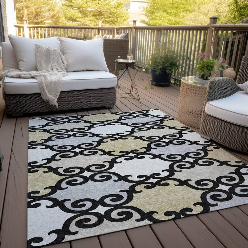 Machine Washable Indoor/ Outdoor Chantille Traditional Scroll Rug