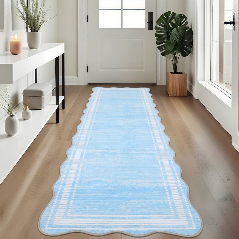Garvee Scalloped Modern Bordered Area Rug