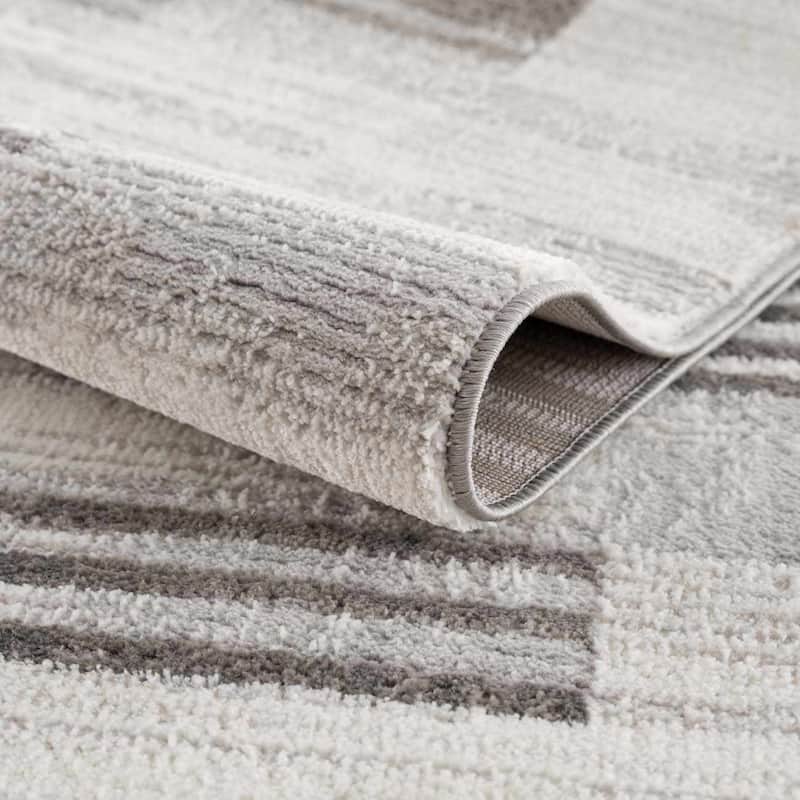 Hauteloom Bronka Living Room, Bedroom Area Rug - Gray - 5'3" x 7'