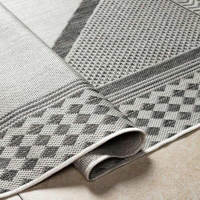 Livabliss Arlon Indoor/ Outdoor Diamond Border Area Rug