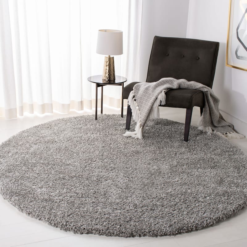 SAFAVIEH California Premium Shag Izat 2-inch Thick Area Rug - 6'7" Round - Silver