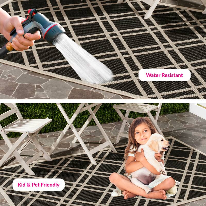 SAFAVIEH Courtyard Lisaveta Indoor /Outdoor Waterproof Patio Backyard Rug - 5'3" x 7'7" - Black/Beige