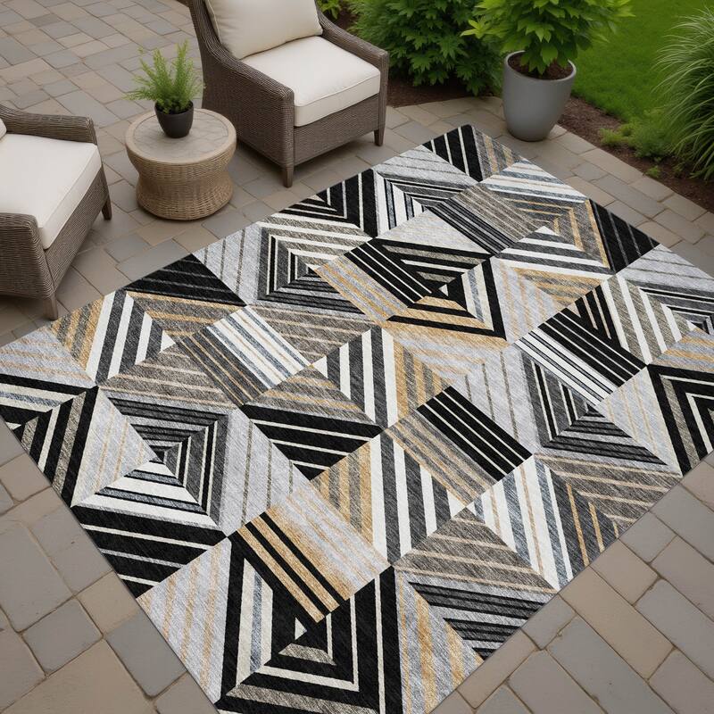 Machine Washable Indoor/ Outdoor Geo Mosaic Chantille Rug