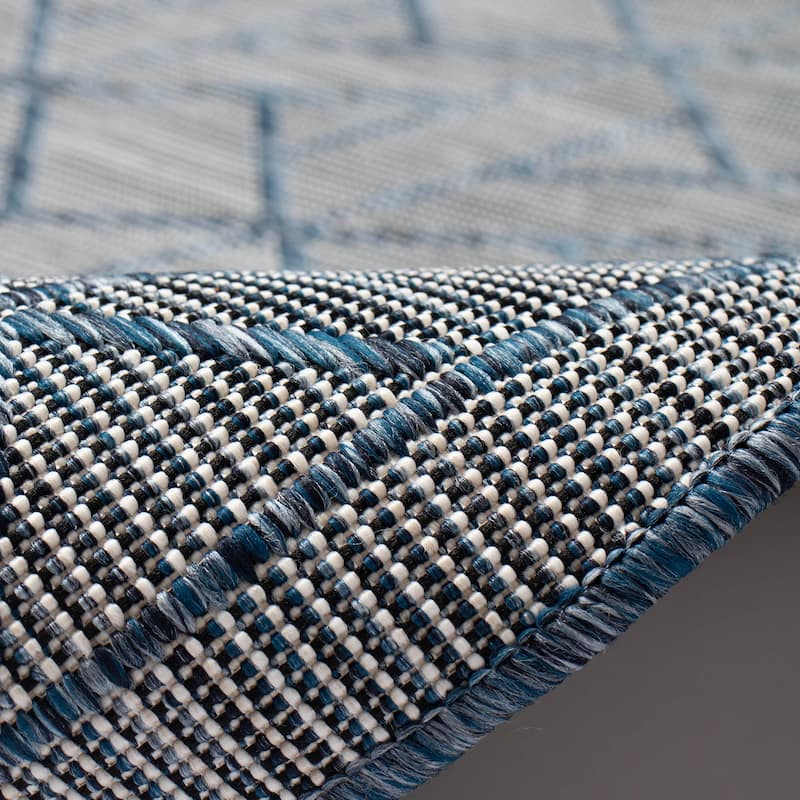 Liora Manne Carmel Pyramid Indoor/Outdoor Rug