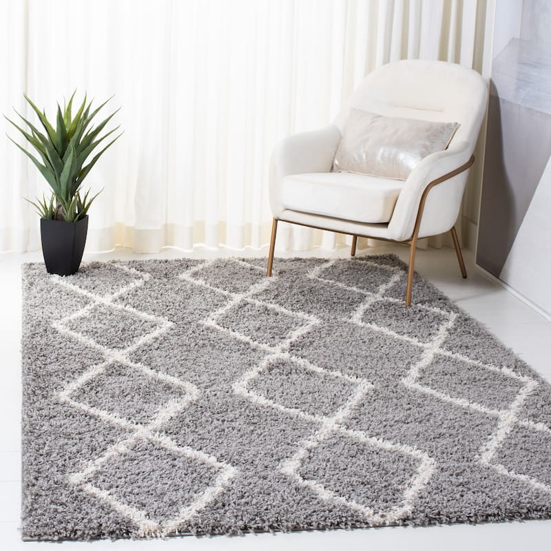 SAFAVIEH Venus Shag Adelia Moroccan 1.75-inch Thick Rug - 4' x 6' - Grey/Ivory