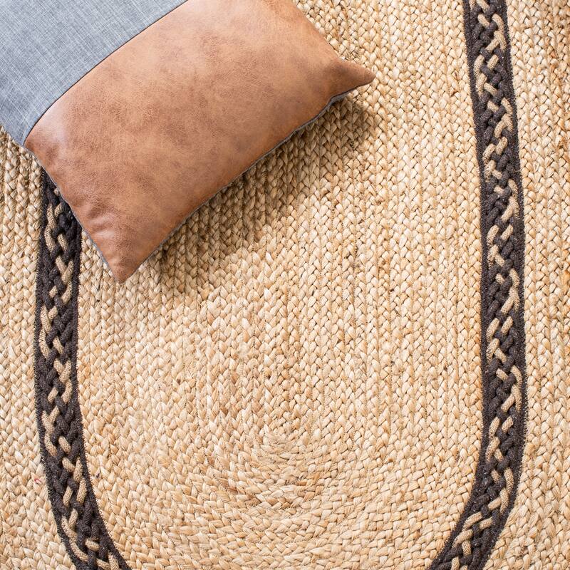 SAFAVIEH Handmade Natural Fiber Asgerdur Casual Jute Rug