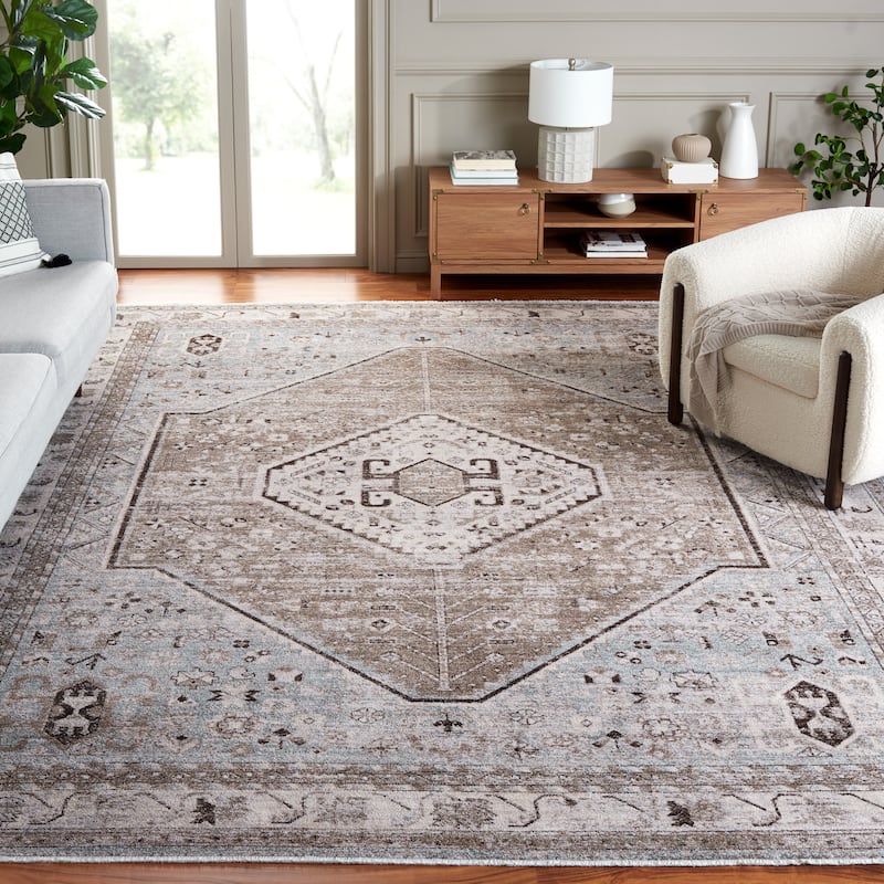 SAFAVIEH Antique Kamilla Glwadys Traditional Rug - 5'3" x 7'7" - Blue/Beige