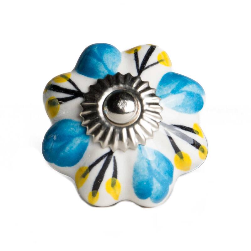 HomeRoots 1.5" x 1.5" x 1.5" Ceramic/Metal Multicolor 8 Pack Knob - 1.5" x 1.5" x 1.5"