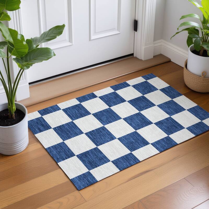 Machine Washable Indoor/ Outdoor Modern Checker Chantille Rug