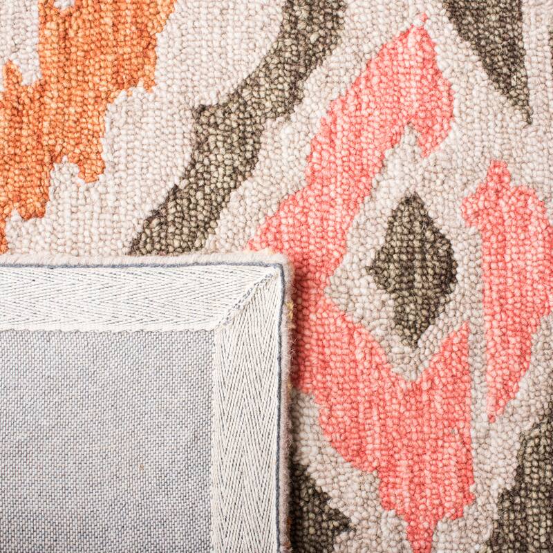 SAFAVIEH Handmade Ikat Florinda Contemporary Ikat Wool Rug