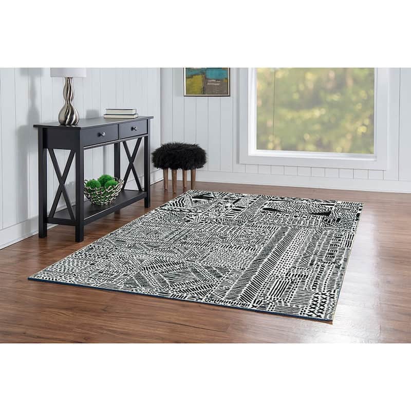 Cayden Machine Washable Geometic Area Rug