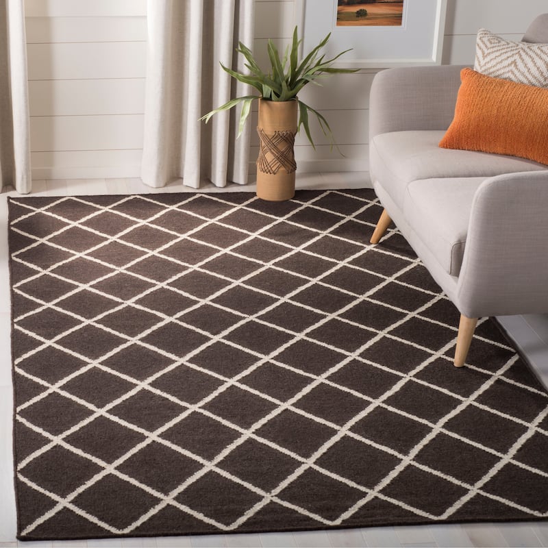 SAFAVIEH Handmade Flatweave Dhurries Valdi Modern Moroccan Wool Rug - 5' x 8' - Brown/Ivory