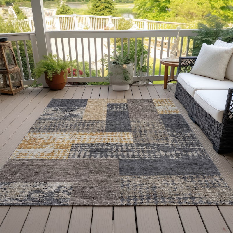 Machine Washable Indoor/ Outdoor Modern Blocks Chantille Rug - Coffee - 8' x 10'