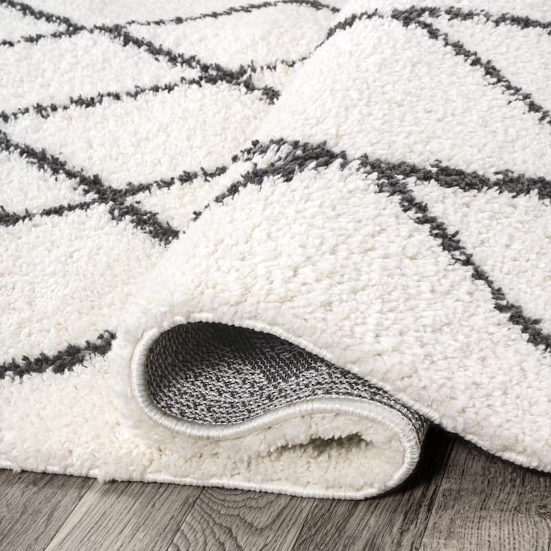 JONATHAN Y Pere Moroccan Style Diamond Shag Area Rug