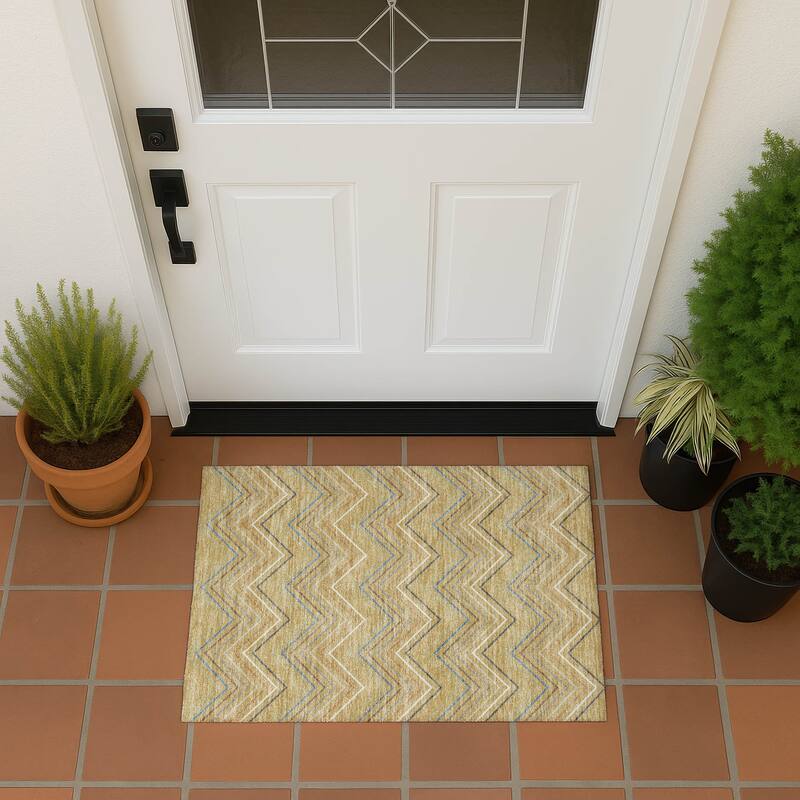 Machine Washable Indoor/ Outdoor Modern Chevron Chantille Rug - Gold - 1'8" x 2'6"