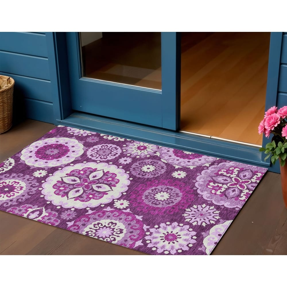 HomeRoots Floral Medallion Transitional Rectangle Outdoor Rug