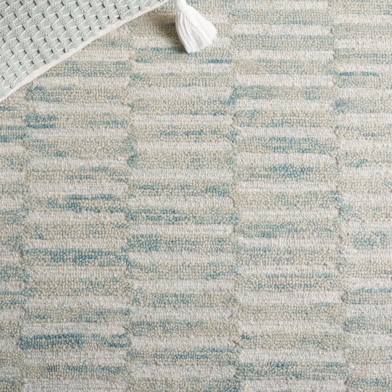 SAFAVIEH Hand-Tufted Ebony Eiliv Modern & Contemporary Wool Rug