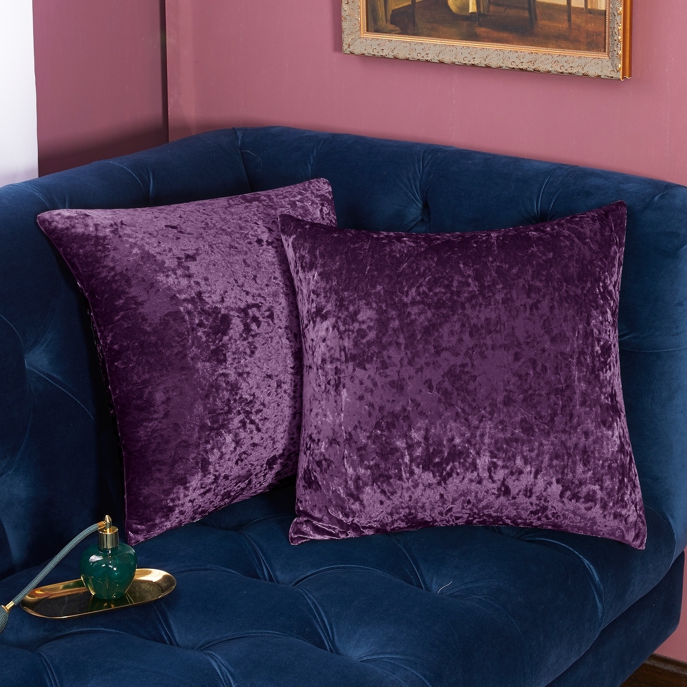 https://ak1.ostkcdn.com/images/products/is/images/direct/b5141beaeb7ca018c4c6aee51d5ce7311971151f/Deconovo-Velvet-Throw-Pillow-Covers-2-PCS%28Cover-Only%29.jpg