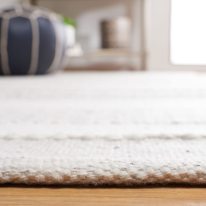 SAFAVIEH Handmade Kilim Petya Farmhouse Stripe Rug